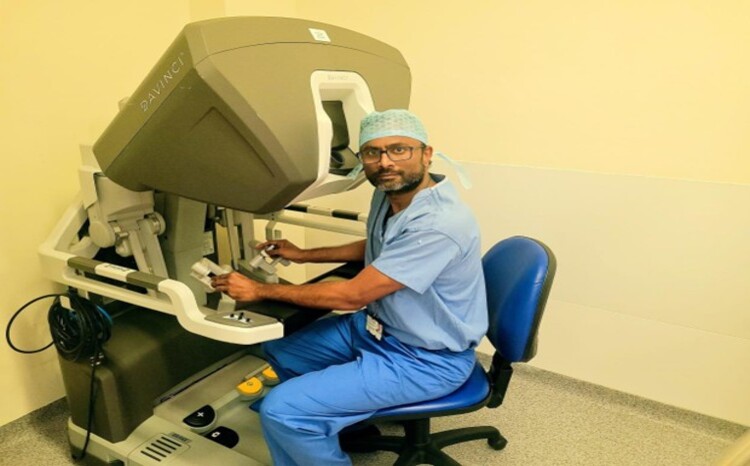 NHS hospital completes three major robotic operations in one day